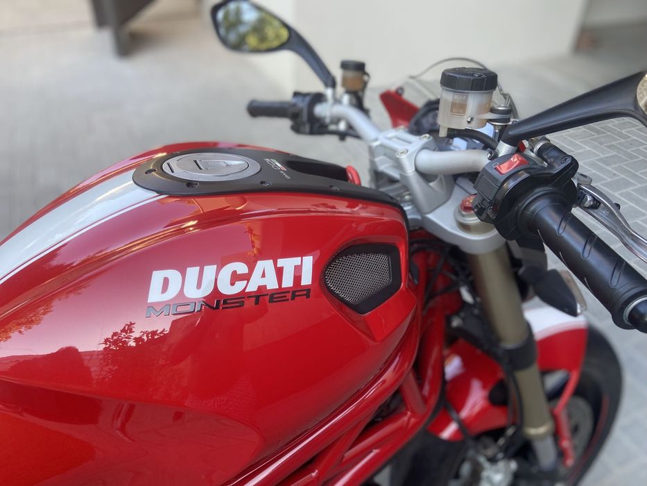 Ducati Monster  1100 evo ABS