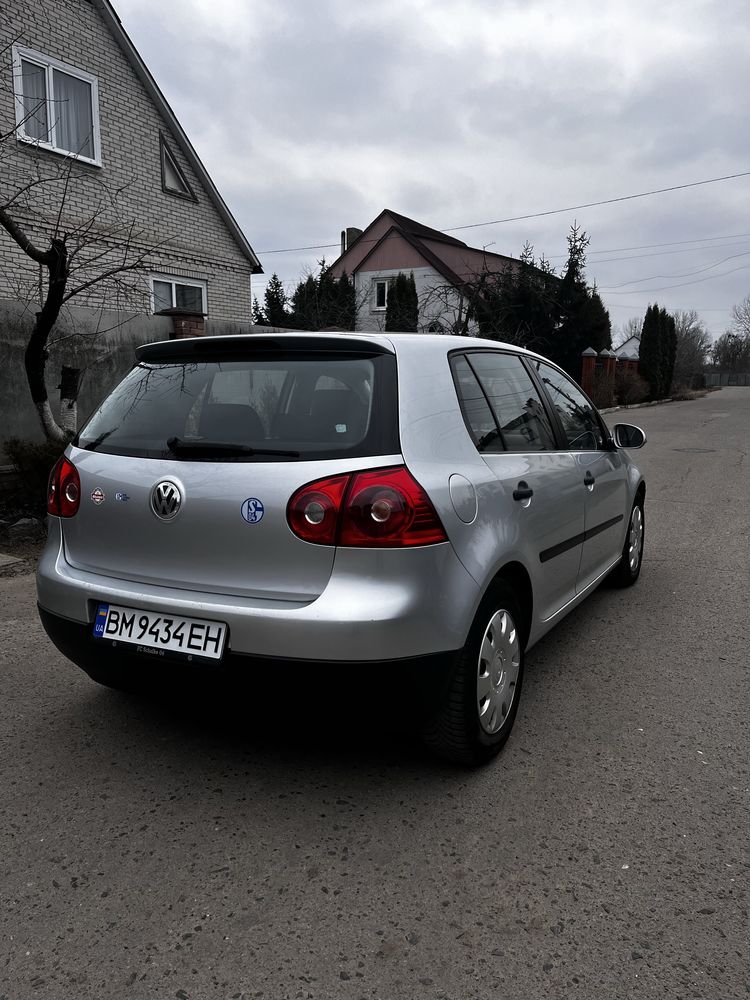 Volkswagen Golf V