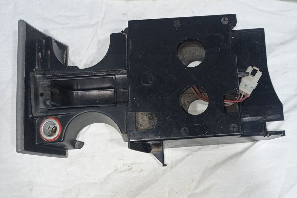 Підстаканники, попільничка VW Transporter T5