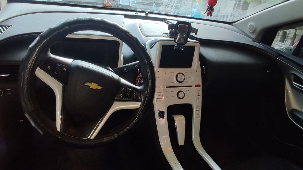 Chevrolet Volt 2012 год