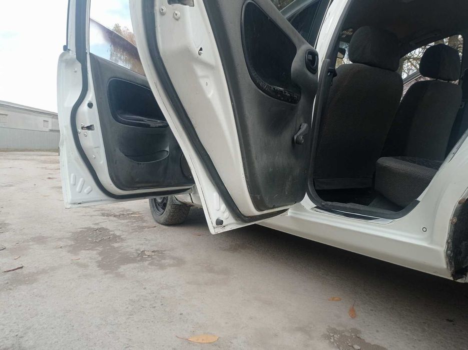 Продам Daewoo Lanos 1,3