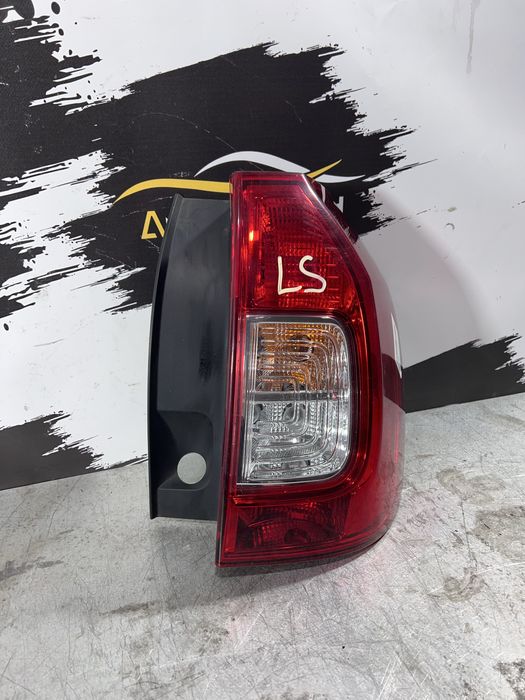 Задній правий ліхтар від Dacia Logan ll 2012