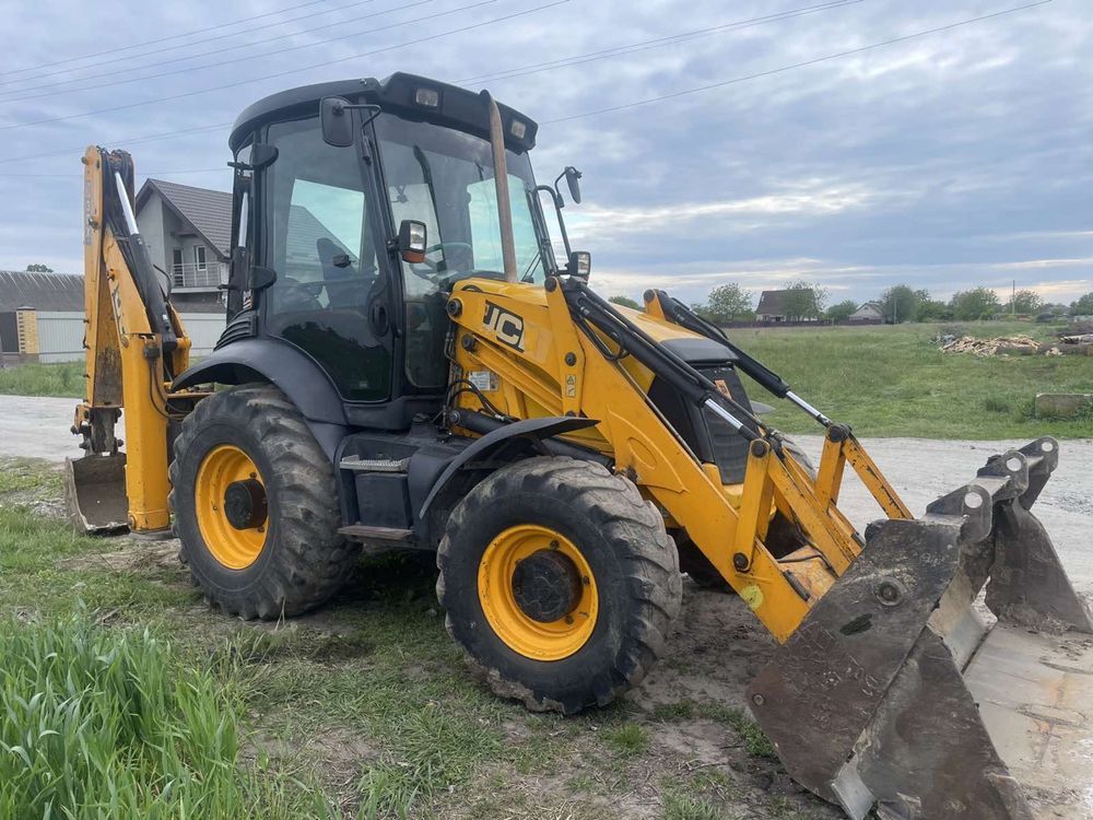 Jcb 3 x 2010 року