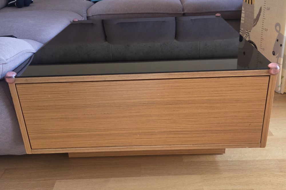 Stolik kawowy szklany z szufladami