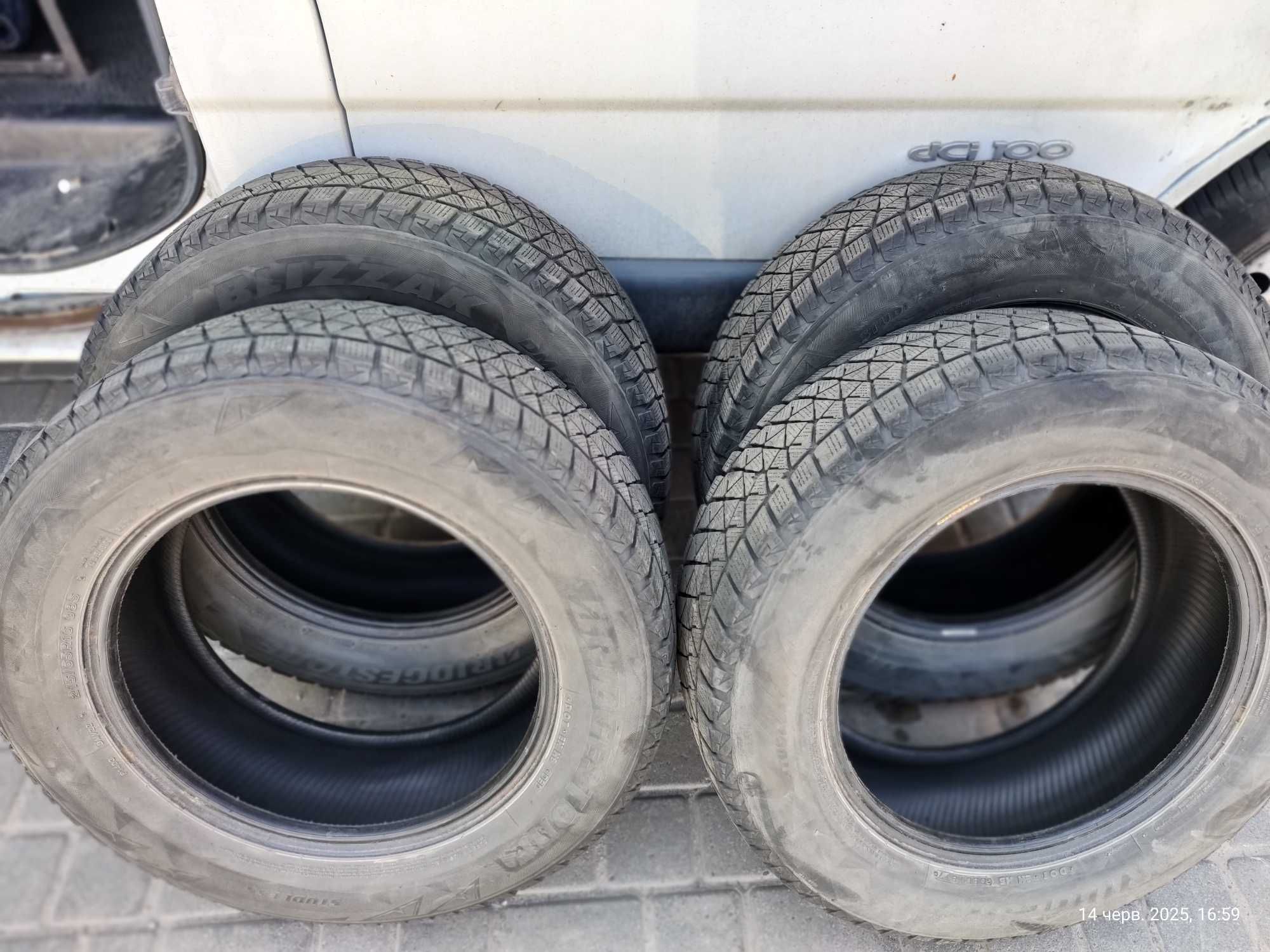 Шини зима Bridgestone Blizzak DM-V2 215/65 R16 98S