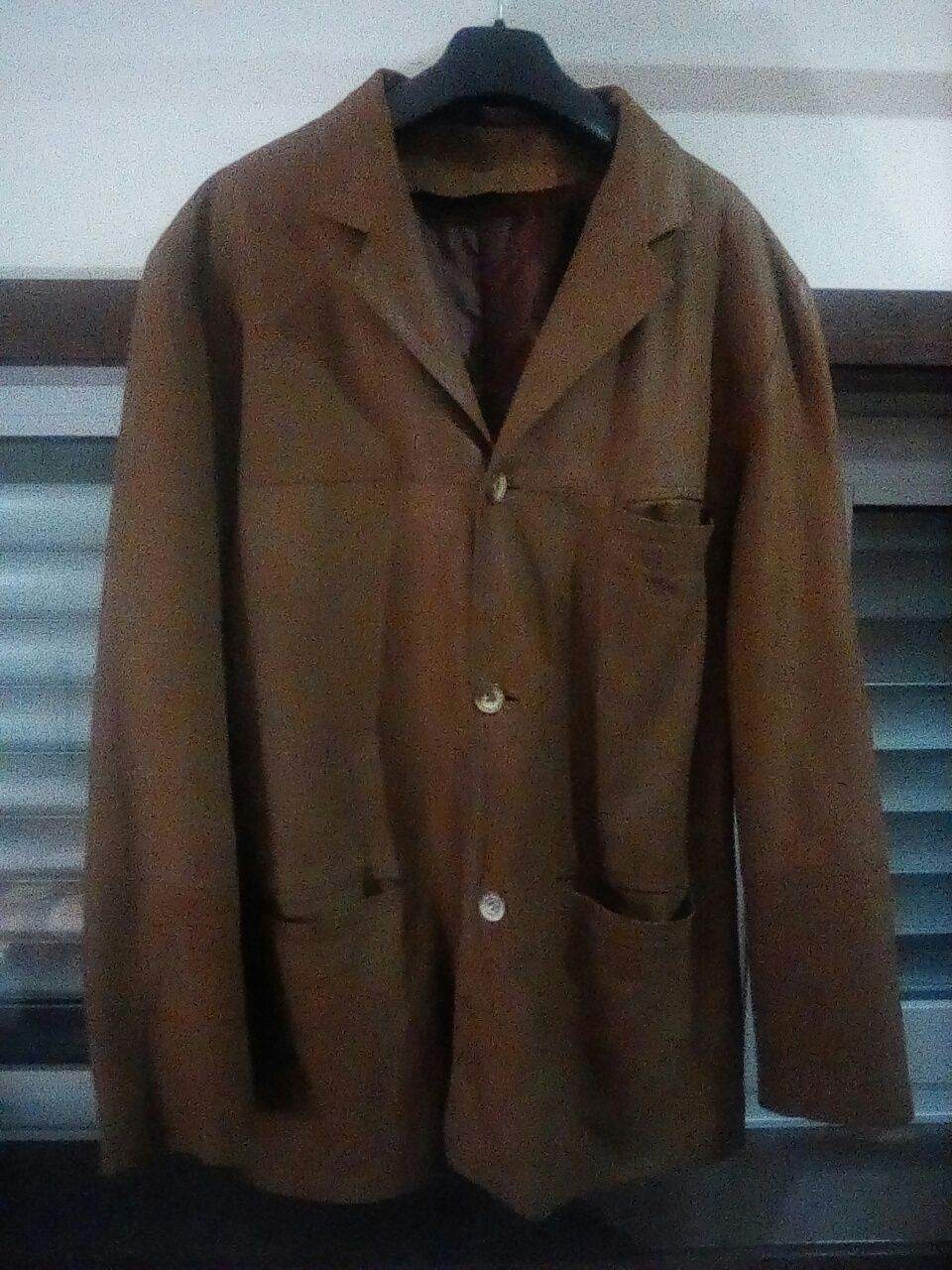 Casaco de pele genuína veste tamanho L /XL cor castanho