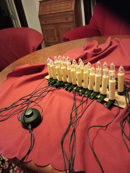 Kolorowe lampki choinkowe