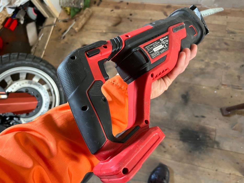 Пила шабельна Einhell X-Change TE-AP 18/26 + Зарядне + АКБ 5.2ah