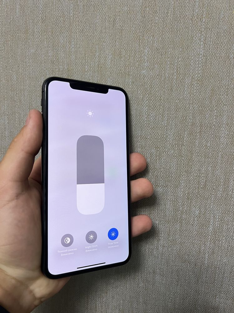 Айфон xs max на 64 ГБ