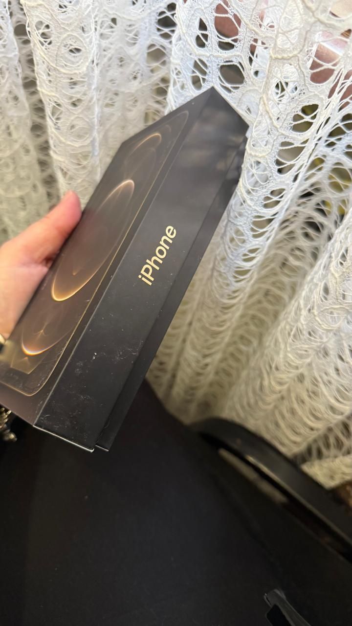 iPhone 12 Pro Max 512 в ідеальному стані".