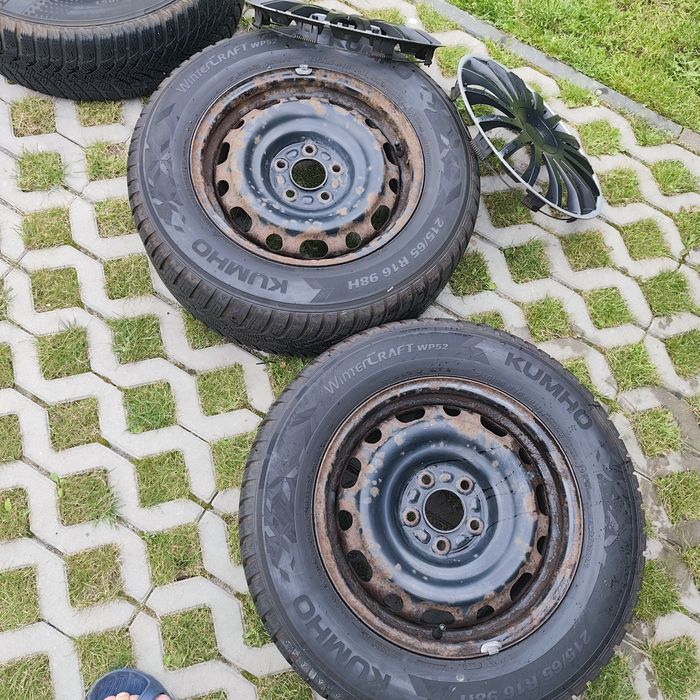 Felgi stalowe Mazda 5x114.3 opony zimowe 215/65 r16