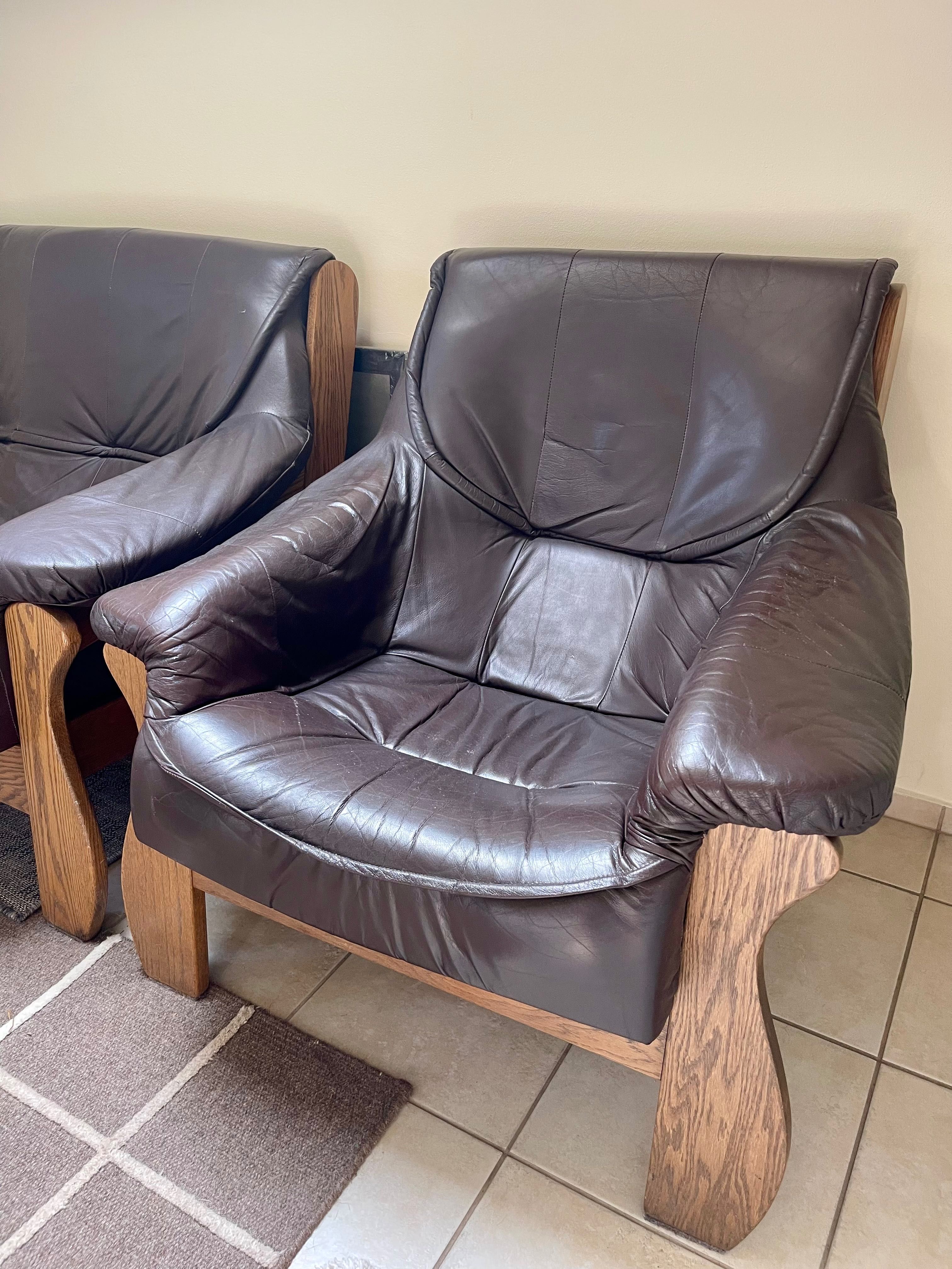 Skórzany zestaw wypoczynkowy  Sofa, dwa fotele.
