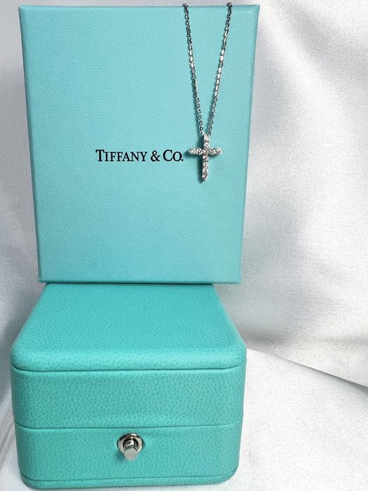 Золотий хрестик  з діамантами у стилі TIFFANY на ланцюжку