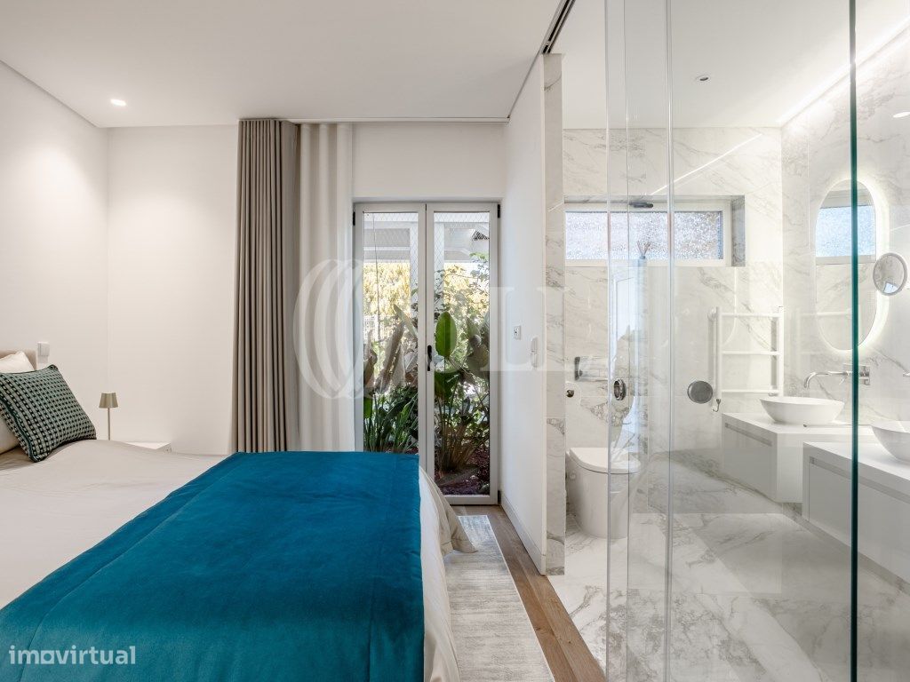 Apartamento T2 com garagem no LAKE 24, em Vilamoura, Algarve