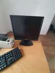 Monitor hyundai x73s 17 cali