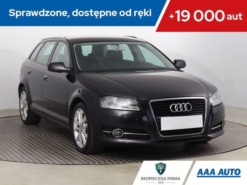Audi A3 Sportback 1.2 TFSI, Klimatronic, Parktronic, Podgrzewane siedzienia,ALU