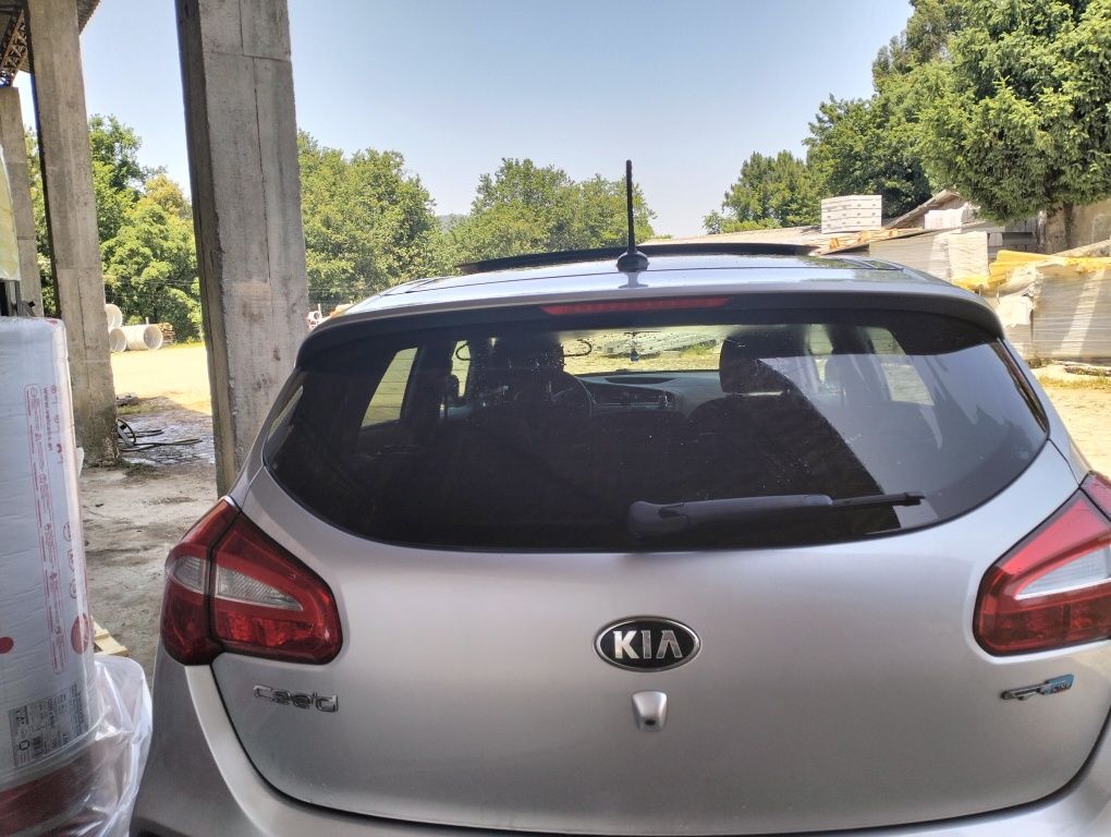 Kia C'eed GT line 1,6 (diesel), 136 cv