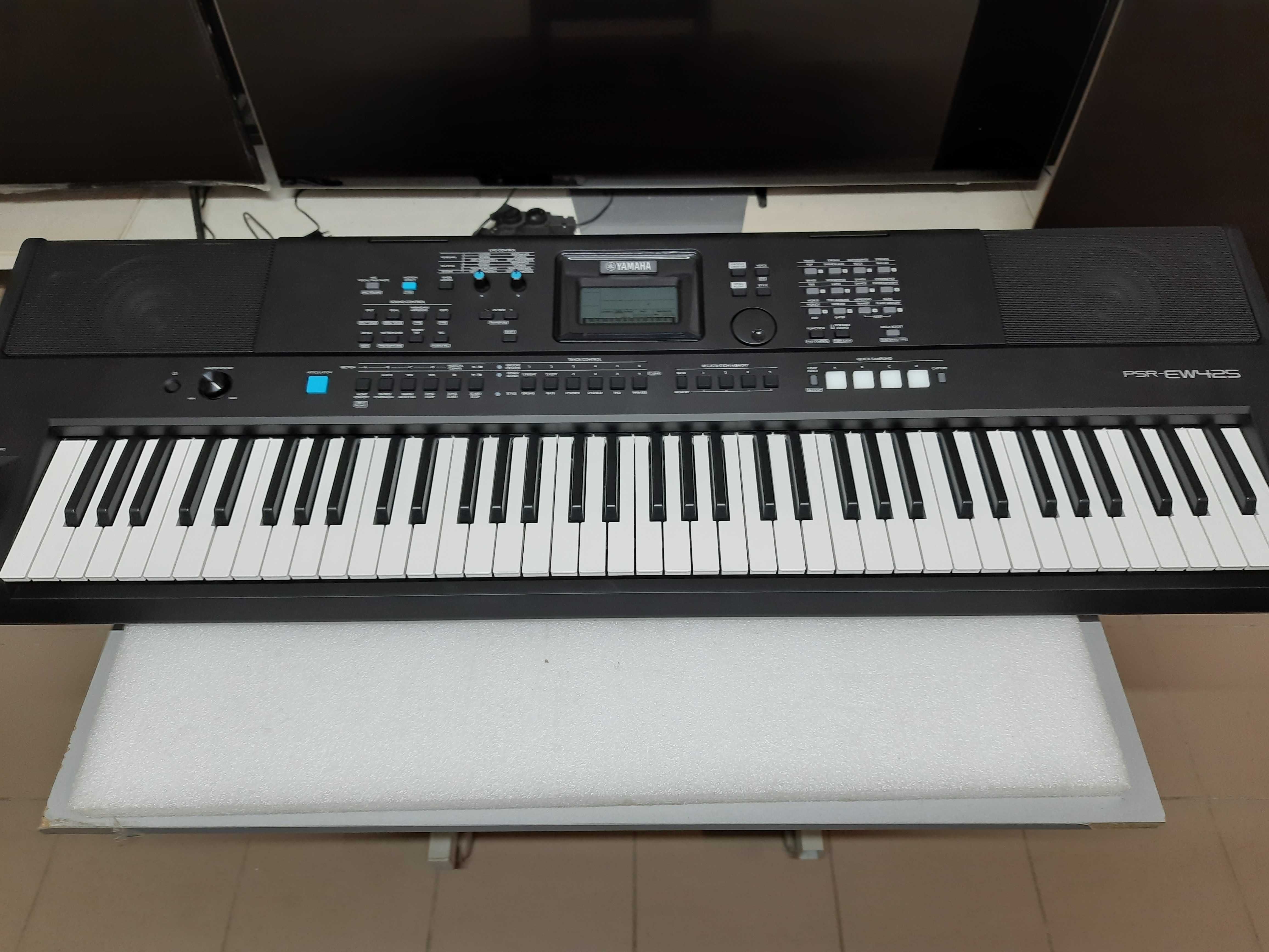 Продається новий синтезатор Yamaha PSR-EW425
