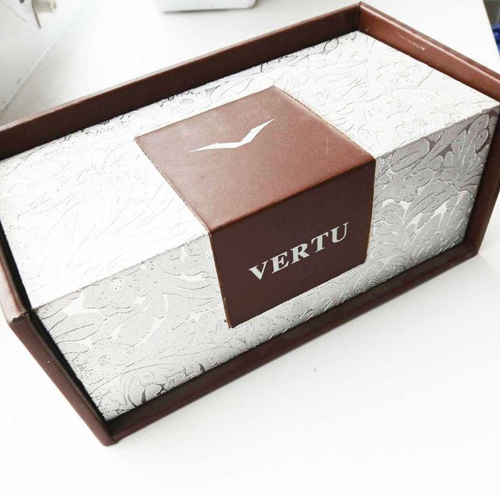 VERTU Signature  Yellow Gold телефон + оригінальна коробка