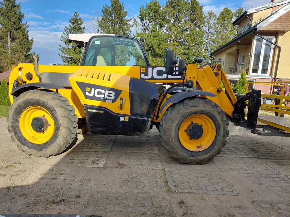 Ładowarka teleskopowa JCB