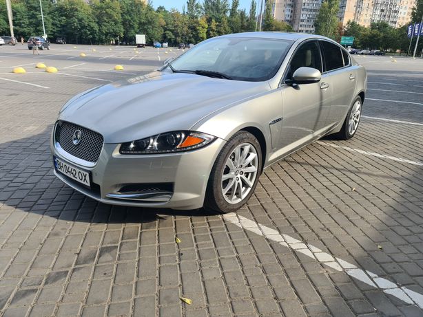 Jaguar    xf 2013