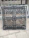 Palety plastikowe 110x110