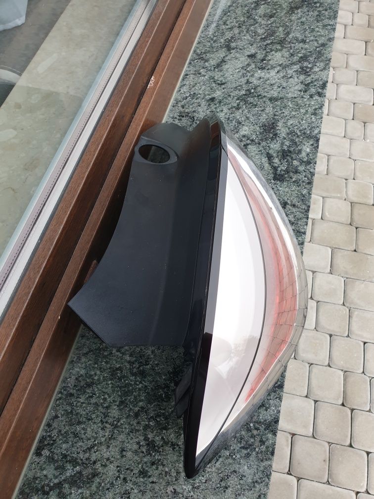Lampa lewa tylna Opel Astra H Hatchback
