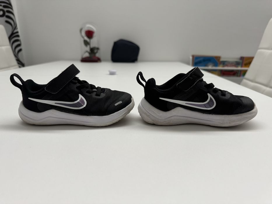 Buty Nike Downshifter 12 dziecięce rozmiar 25