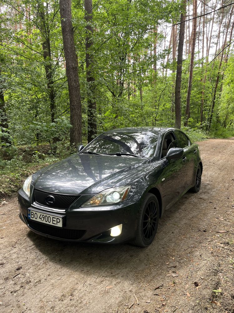 Lexus is 2.2 2006