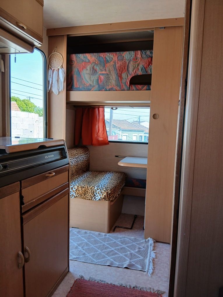 Caravana Painel solar e duche