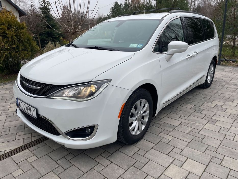 Chrysler Pacifica Piękna Tourning L TV DVD grzane fotele