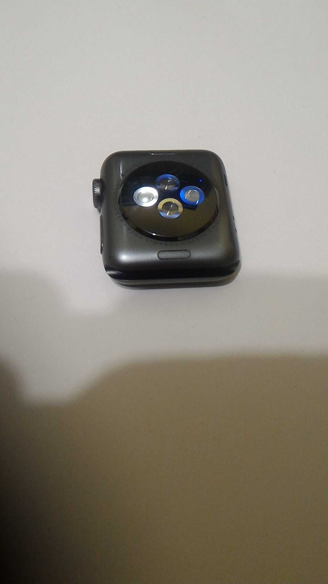 Apple Watch Series 2, 38mm бу, состояние хорошее, часы без зарядки