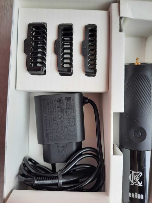 Електричний тример для бороди зі змінними насадками Gillette