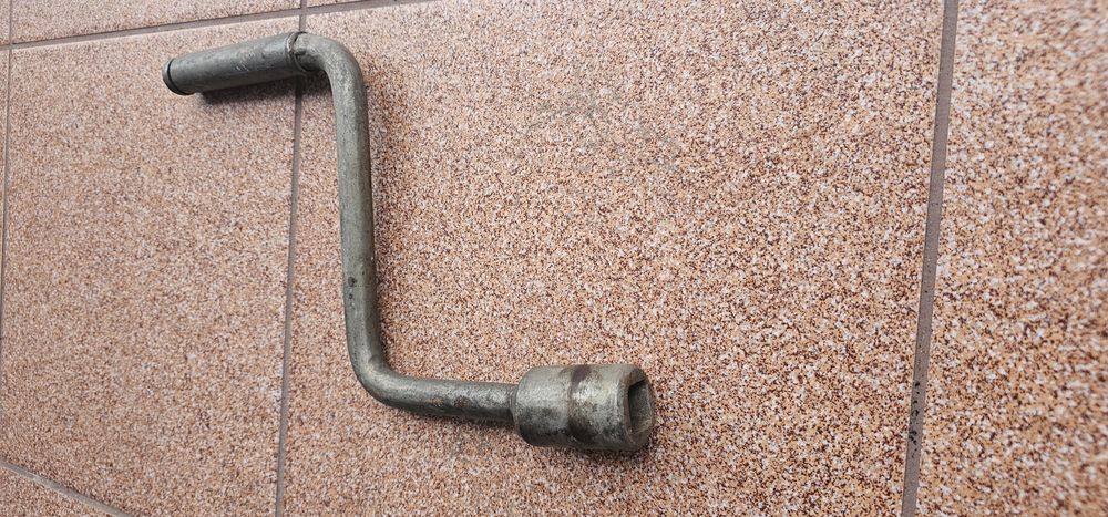 Stary klucz fajkowy M 16