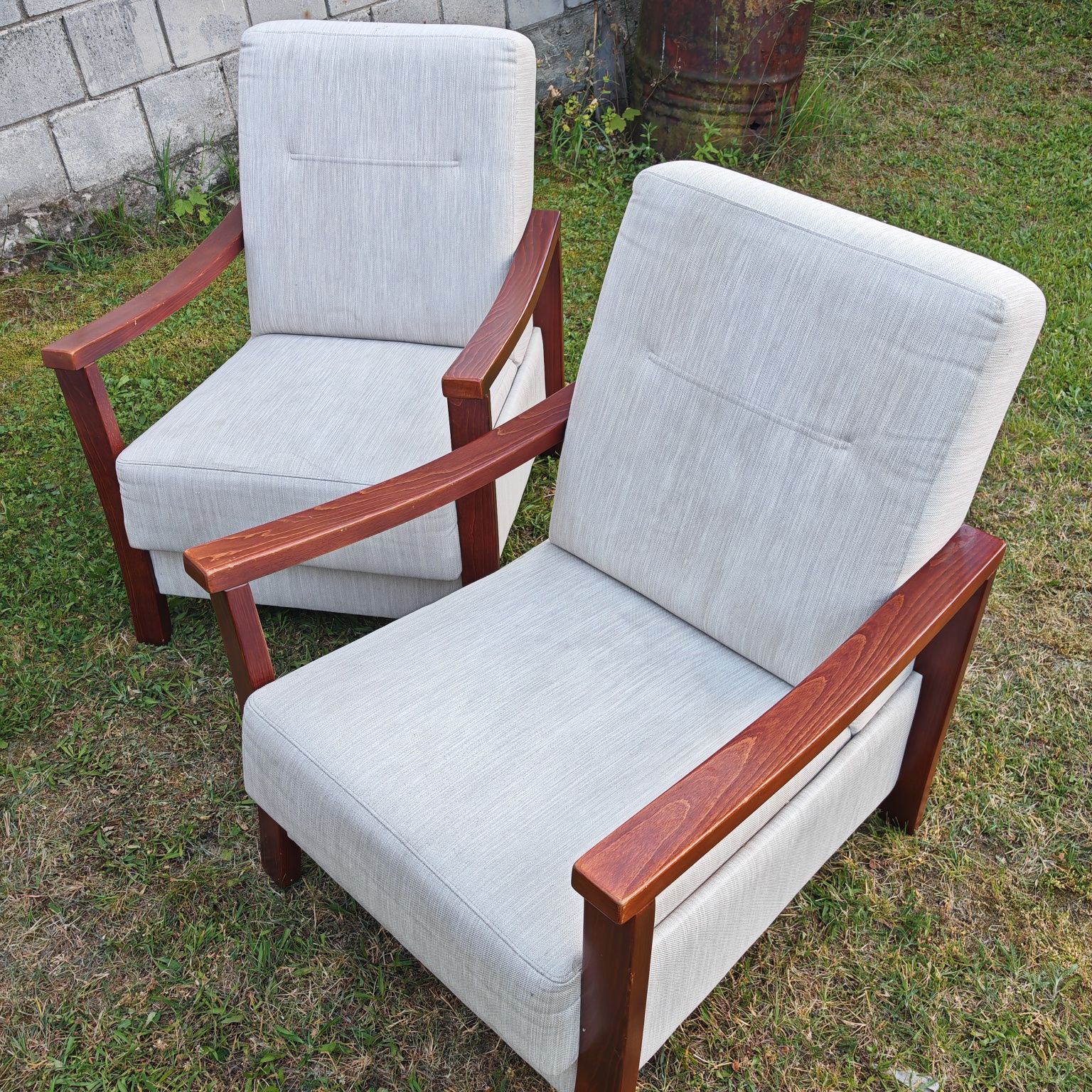 Zestaw wypoczynkowy w stylu retro - Sofa 3-osobowa + 2 fotele