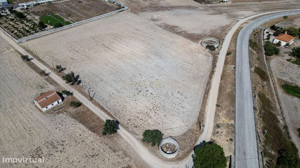 Montijo - Terreno Rústico em Sarilhos Grandes com acesso rápido à A33
