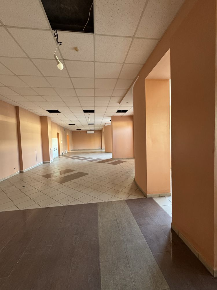 Продаж комерційного приміщення, вул.Кравчука. 166,5 кв.м.