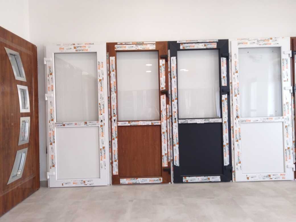 drzwi wejściowe pcv tzw sklepowe od ręki 90 x 200 cm