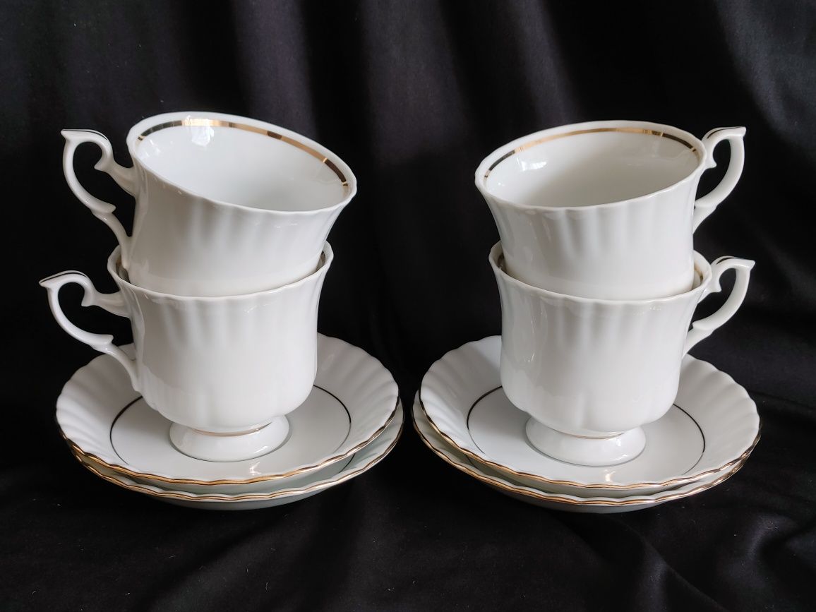 Filiżanki ze spodeczkami Iwona Porcelana Chodzież złoty pasek