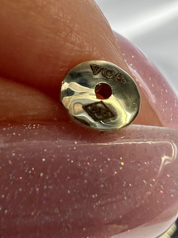 Золоті сережки у стилі Van Cleef