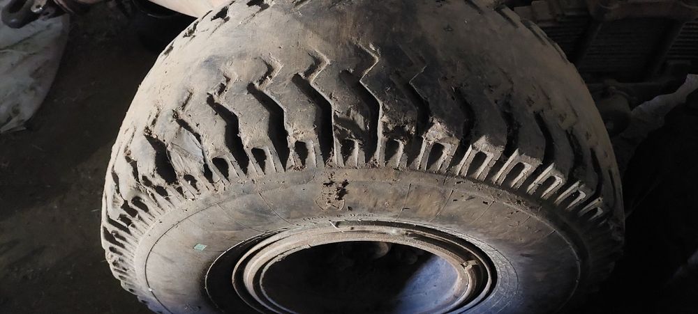 Причіп розпуск лісовозний.