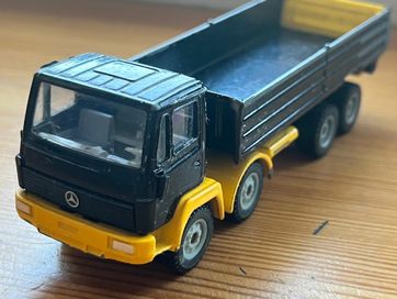 Ciężarówka Mercedes Benz Actros Siku 1:50