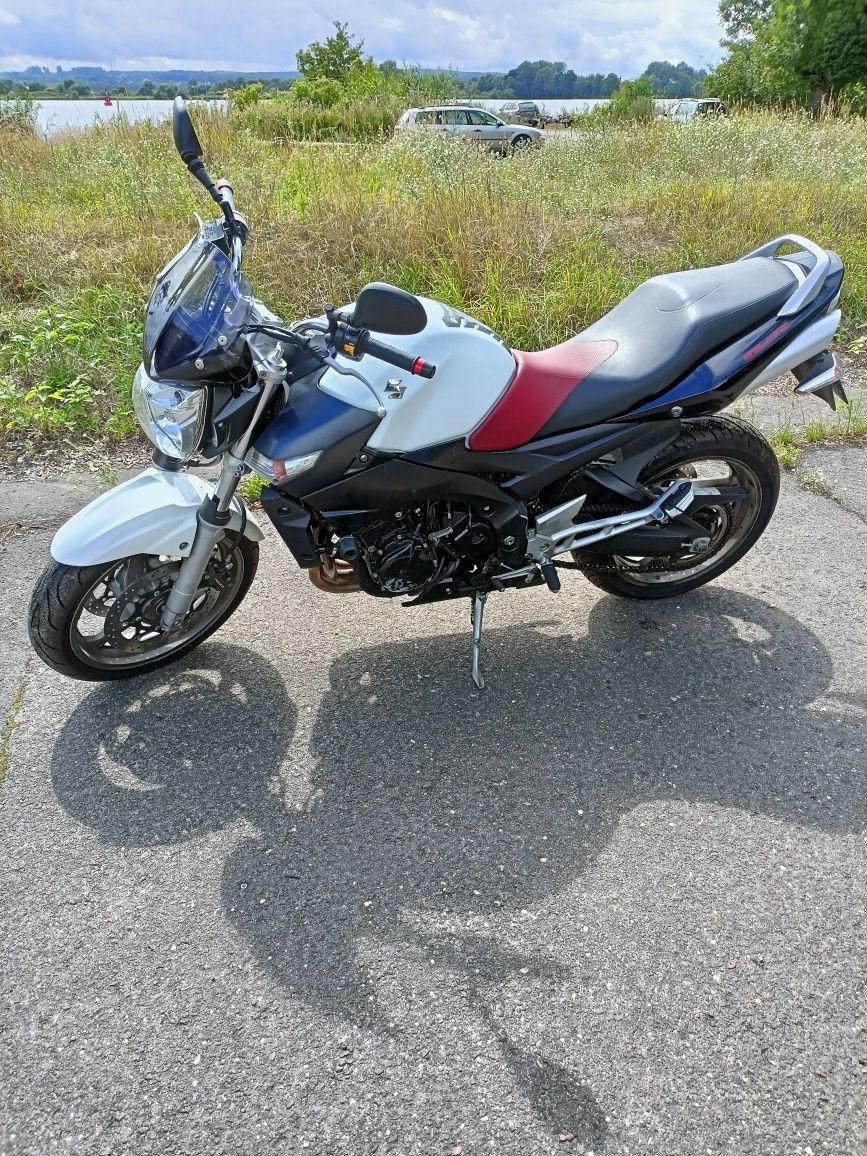 Motocykl Suzuki GRS 600