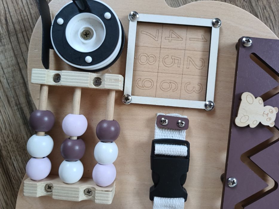 Tablica manipulacyjna drewniana starku 12w1