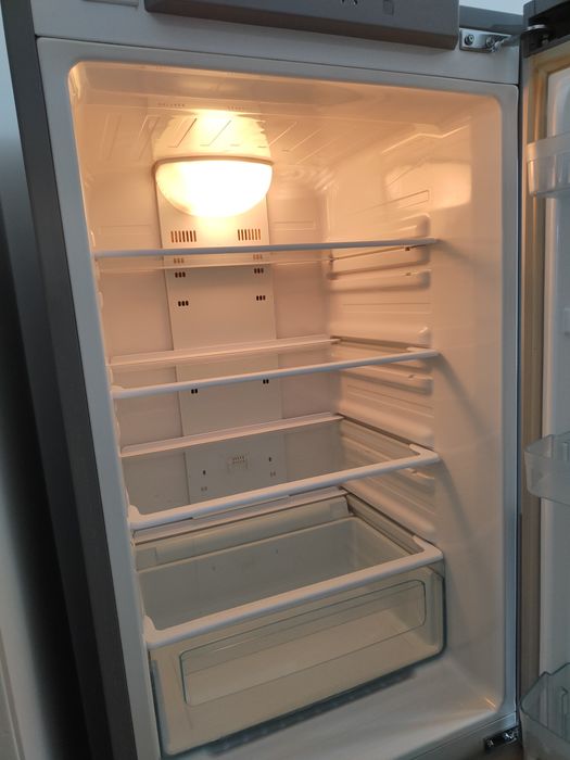 Lodówka zamrażarka Samsung sprawna w dobrym stanie