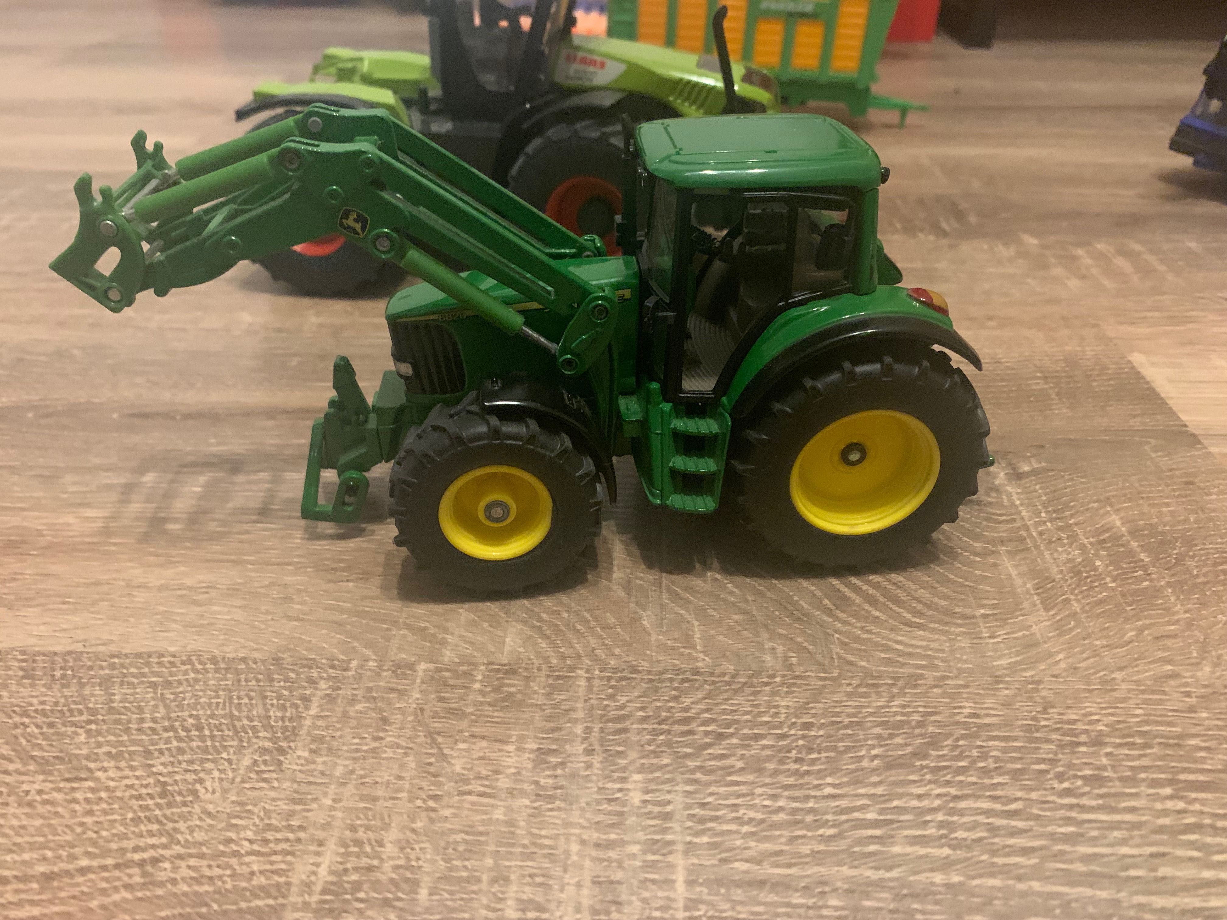 John Deere 6820 z ładowaczem