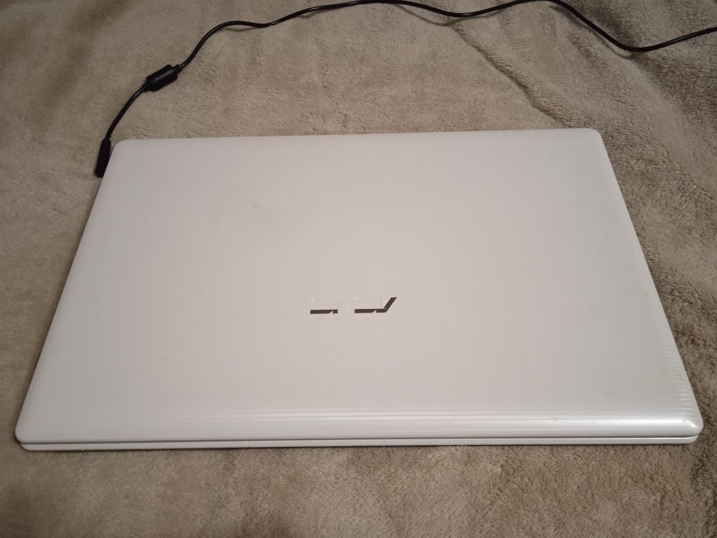 Asus x75vd B980/ hdd 1 tb/ddr3 6 gb