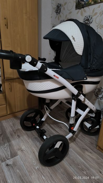 Коляска 2 в 1 Adamex Vicco