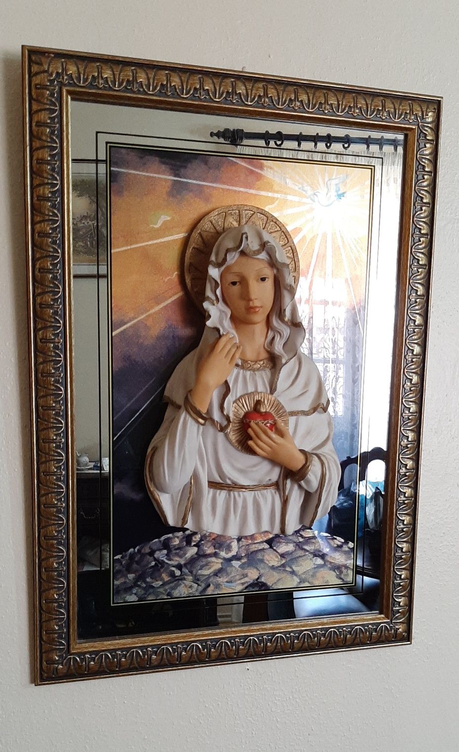Quadro com imagem do Sagrado Coração de Maria, em relevo