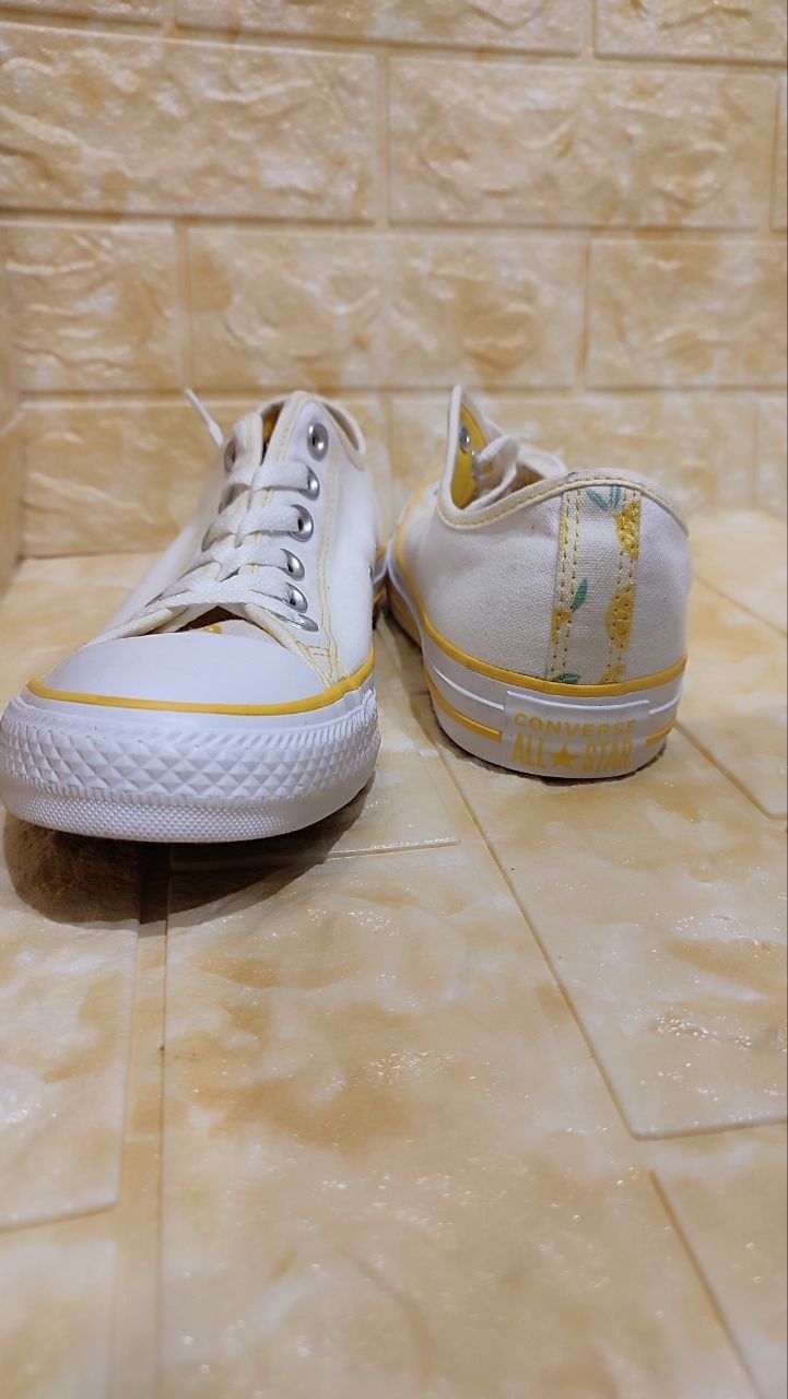 Продам Converse Унісекс